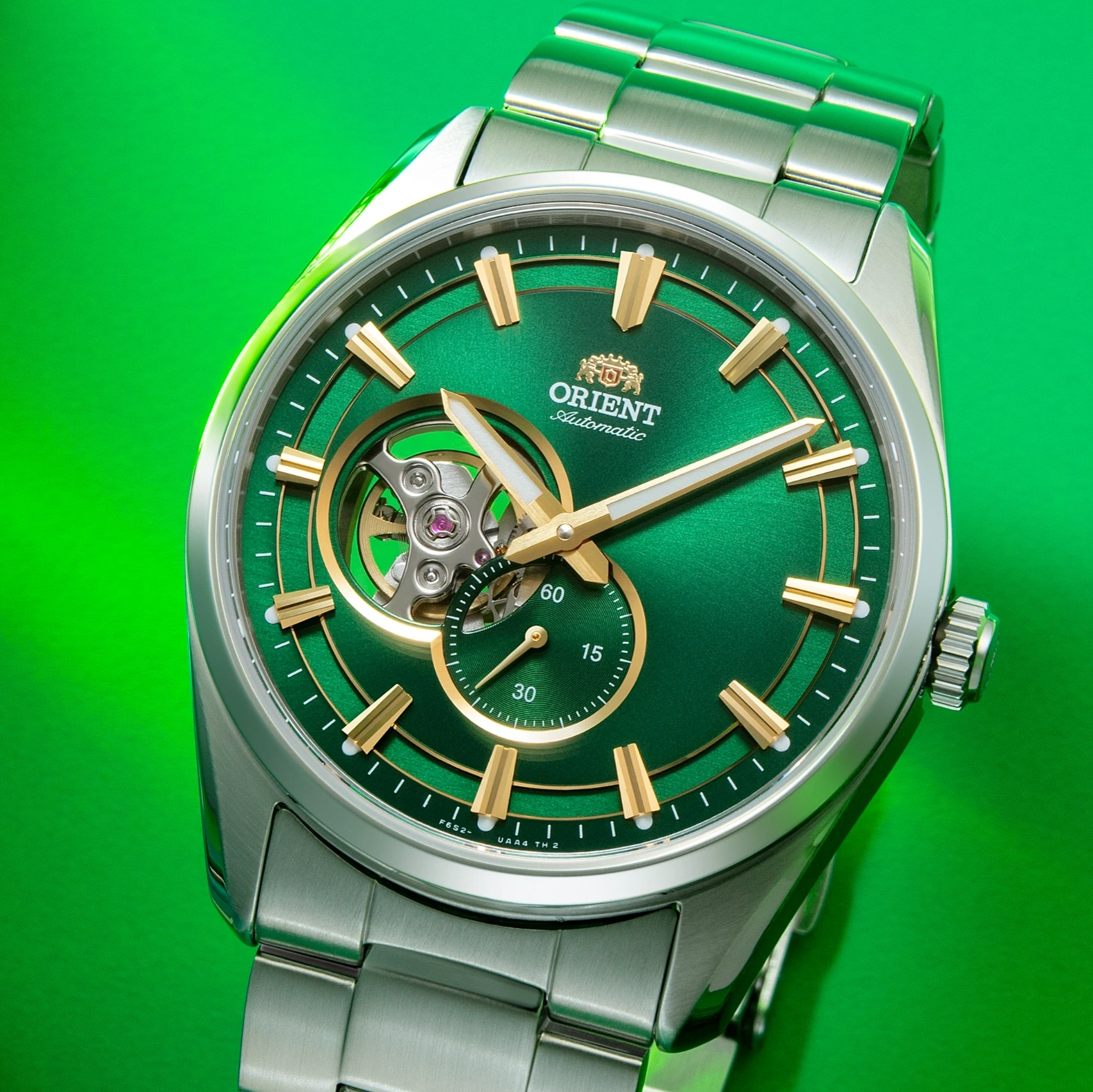 ORIENT: Mechanical Sports Watch, Metal Strap - 41.8mm (RA-AA0823L