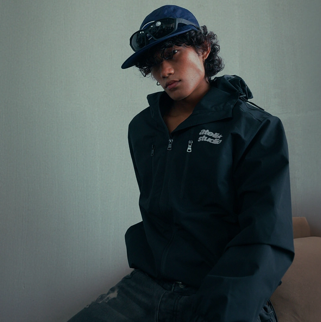 ESSENCE WINDBREAKER