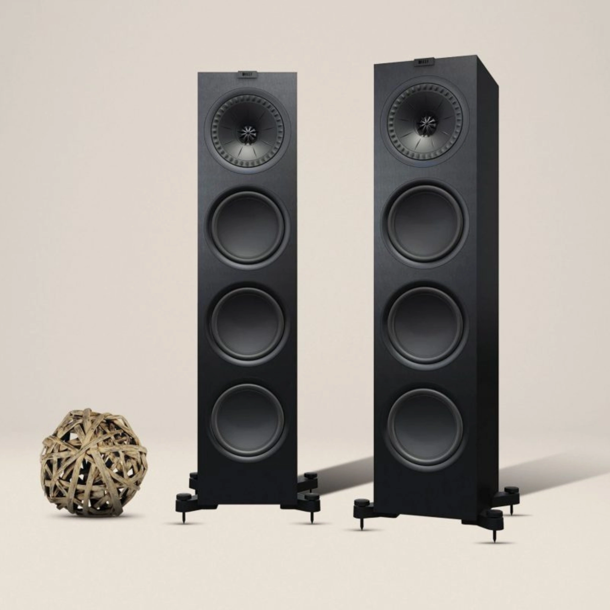 KEF Q950 – Flagship Floor Standing Speakers (Pair)