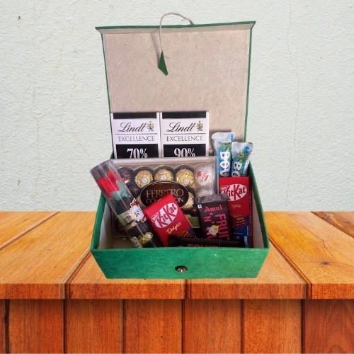 Luxury Assorted Fine Chocolates & Artificial Rose Gift Box 1