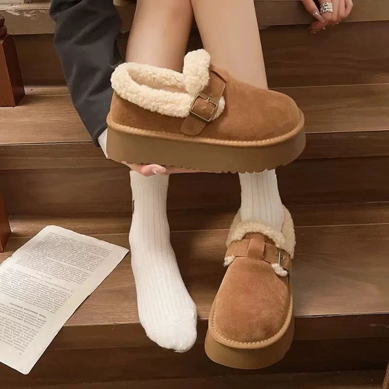 Solana Uggs 1