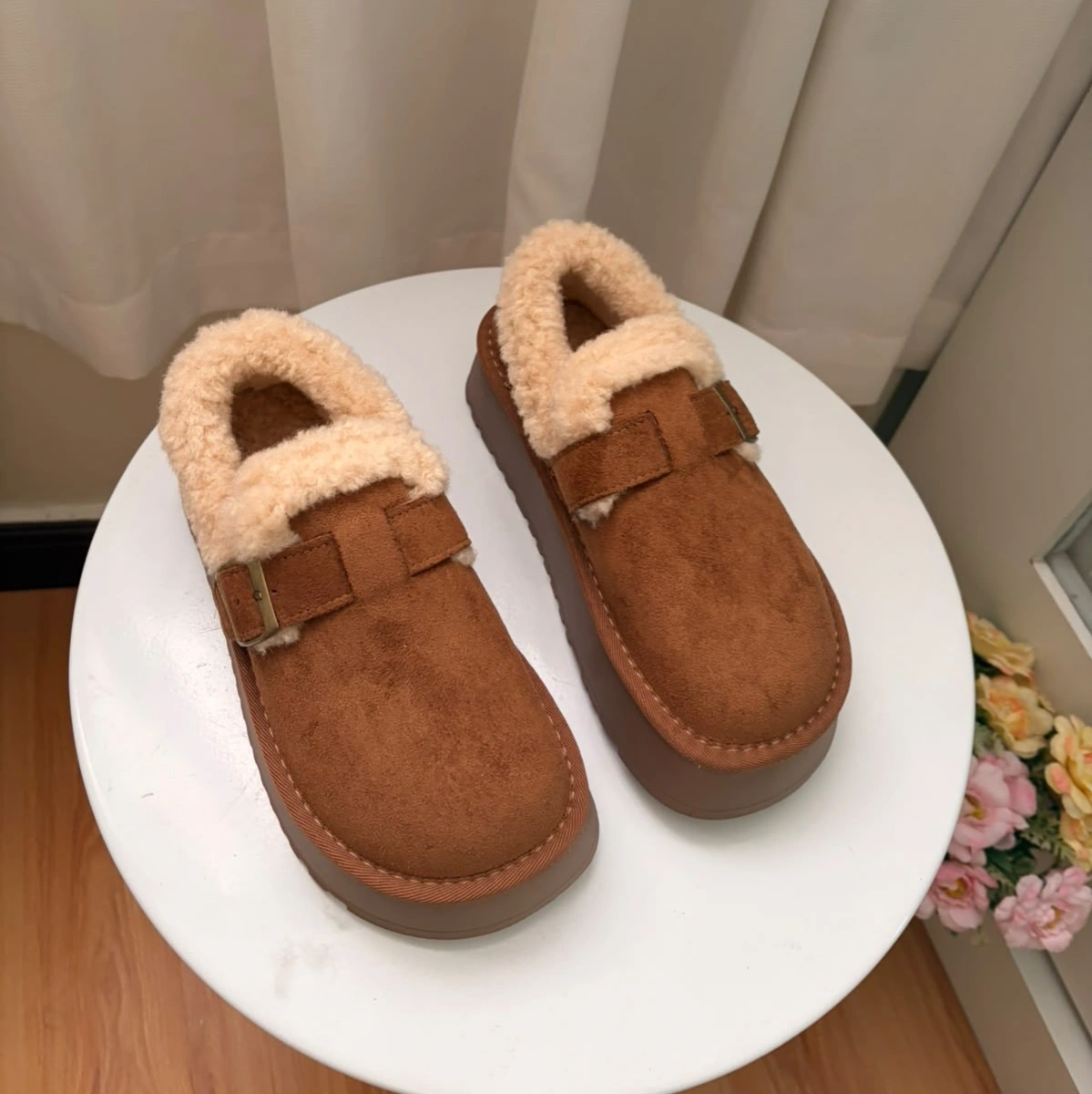 Solana Uggs 5