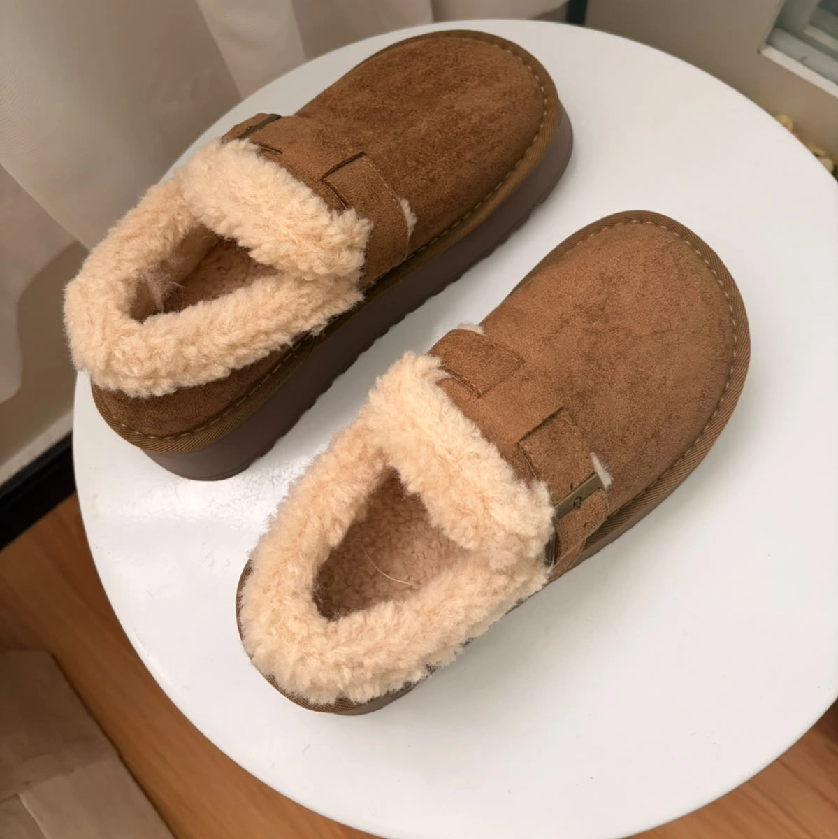 Solana Uggs 9