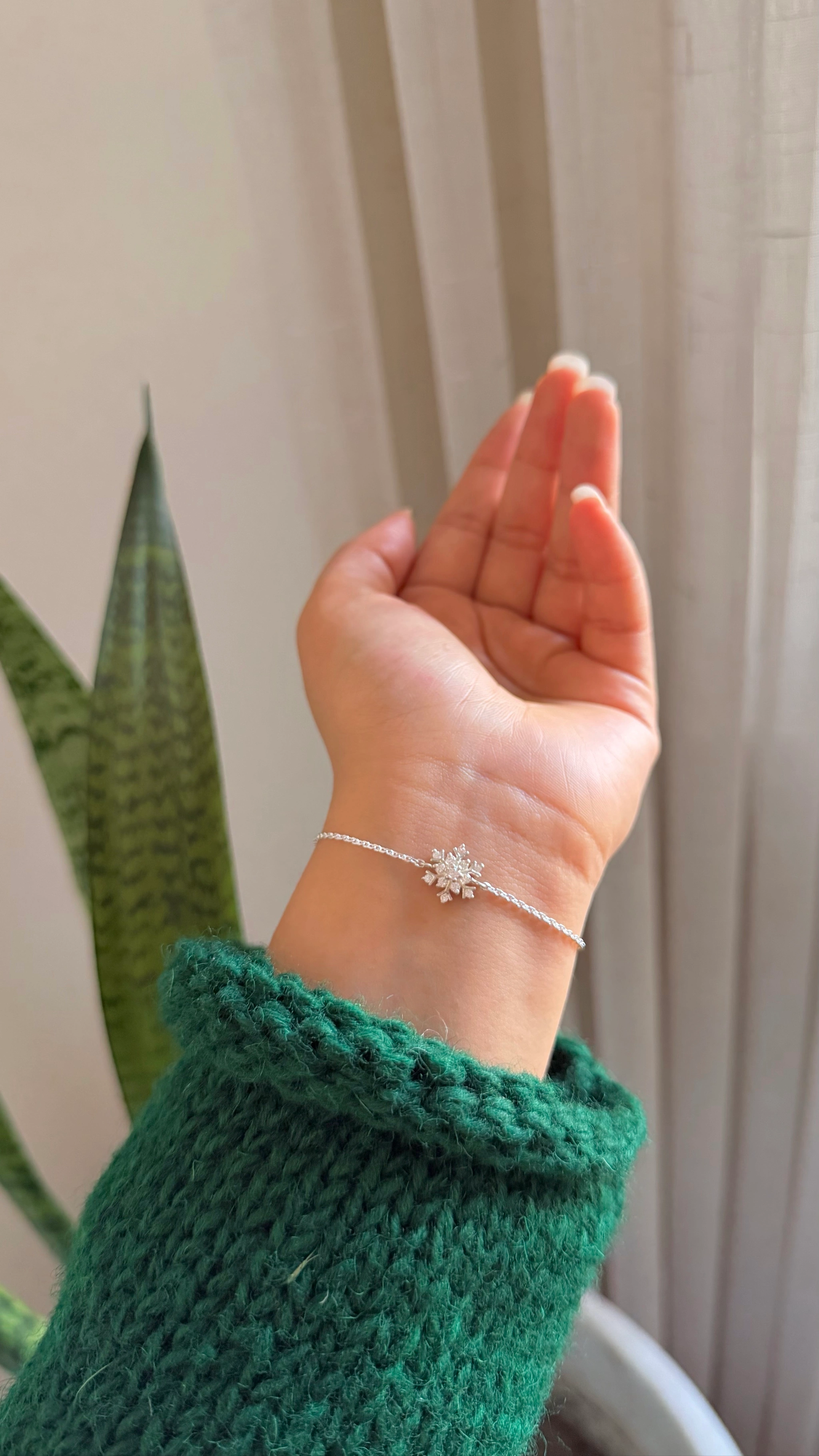 PURE SILVER SNOWFLAKE BRACELET 1