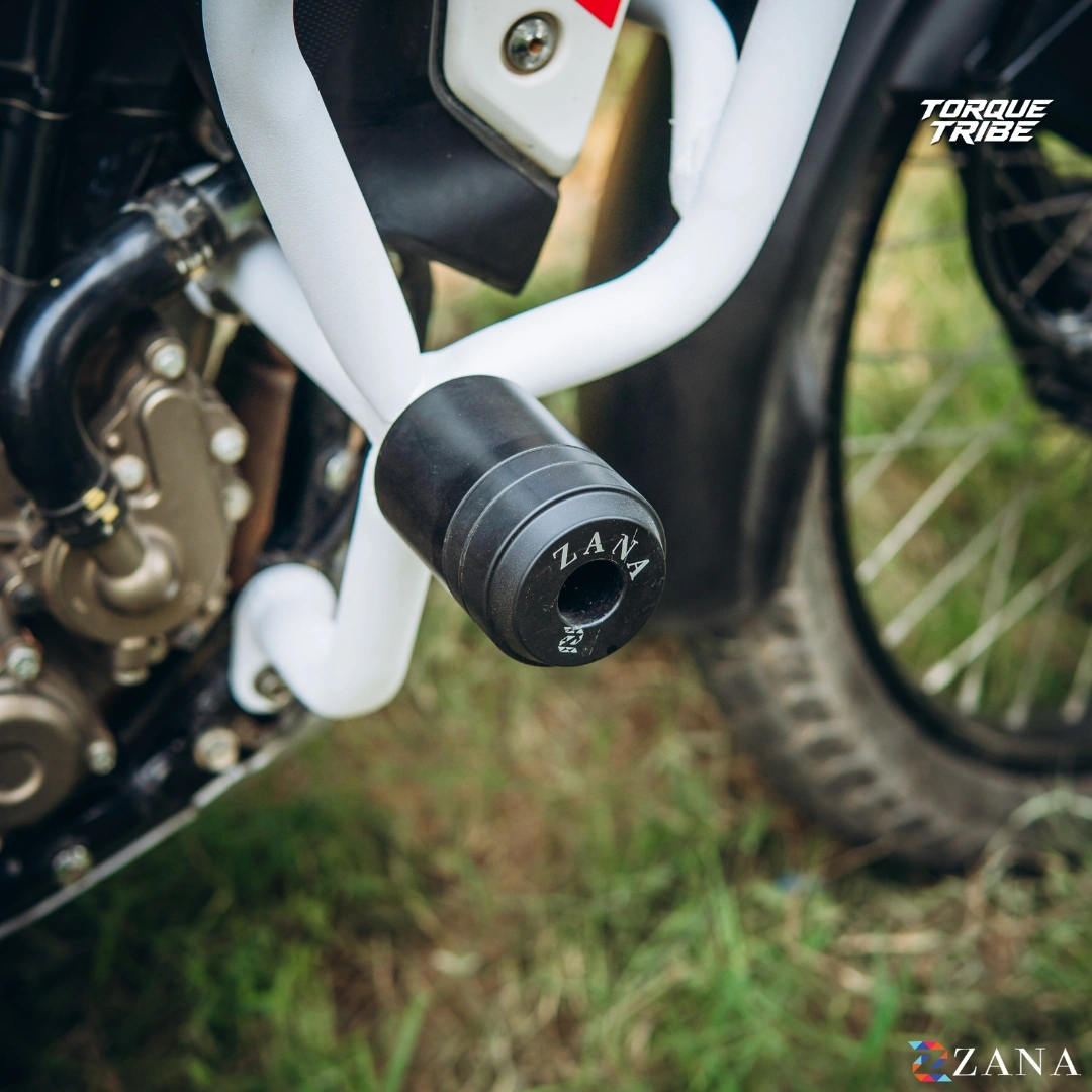 Crash Guard with Slider Glossy White for Xpulse 210 | Zana 6