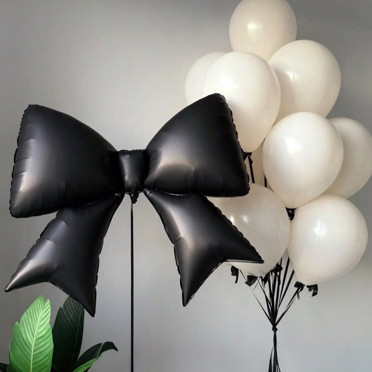 Bow Foil Balloons 3