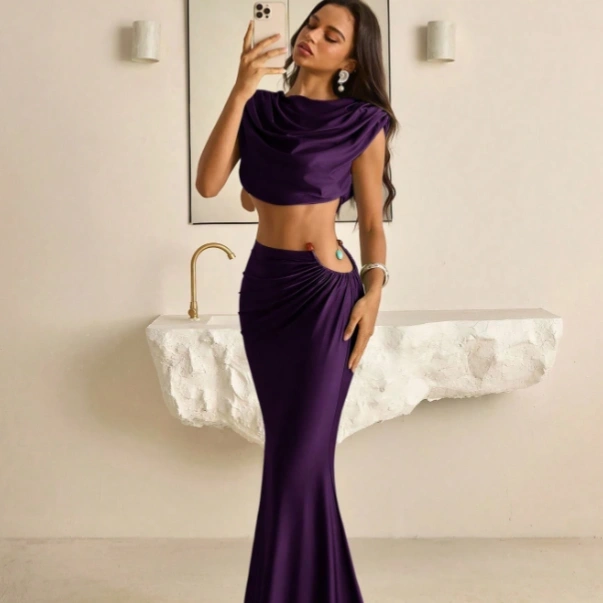 2pcs Elegant Green Elastic Knit Wide Padded Plunging Neckline Mermaid Maxi Skirt Set 1