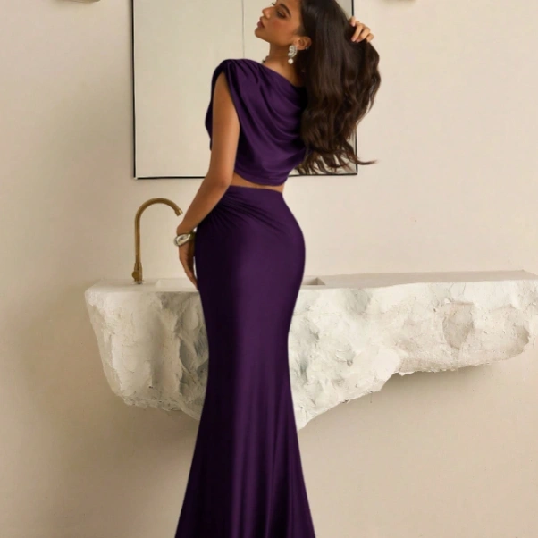 2pcs Elegant Green Elastic Knit Wide Padded Plunging Neckline Mermaid Maxi Skirt Set 2