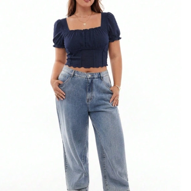 Plus Size Solid Color Frill Trim Short Sleeve Fitted T-Shirt 3