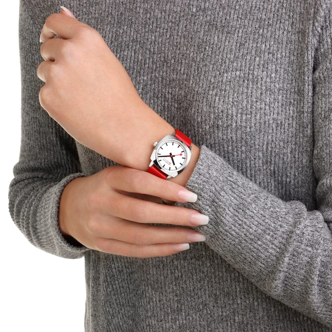 Mondaine Petite Cushion 31mm MSL.31110.LCV Ladies Watch 4
