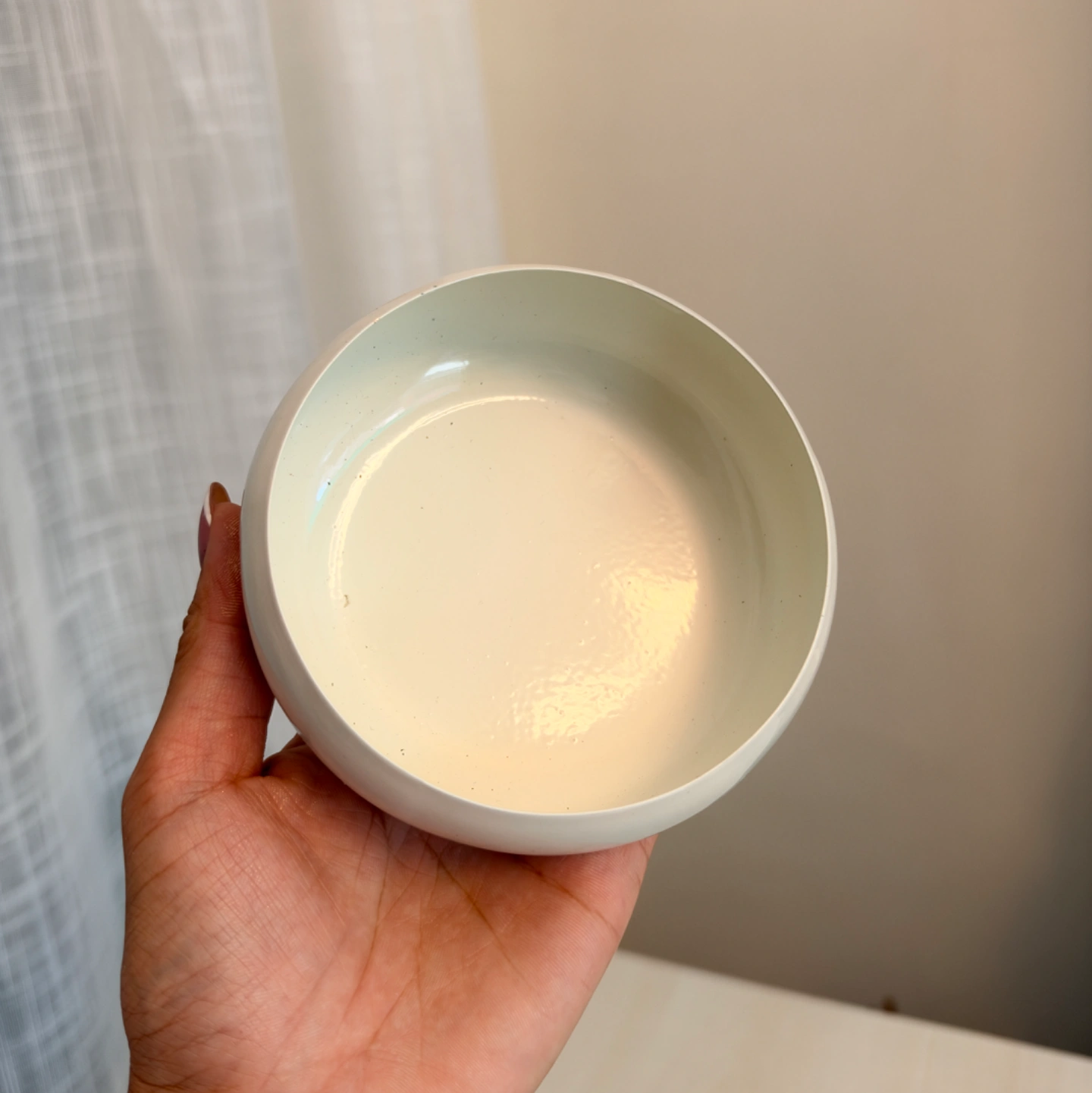 White bowl urli 1