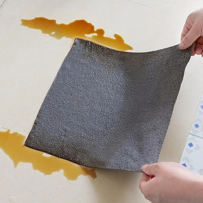 Reusable Microfiber Cleaning Cloth Roll – Tear-Away Super Absorbent Lint-Free Rags (25×25 cm) 3