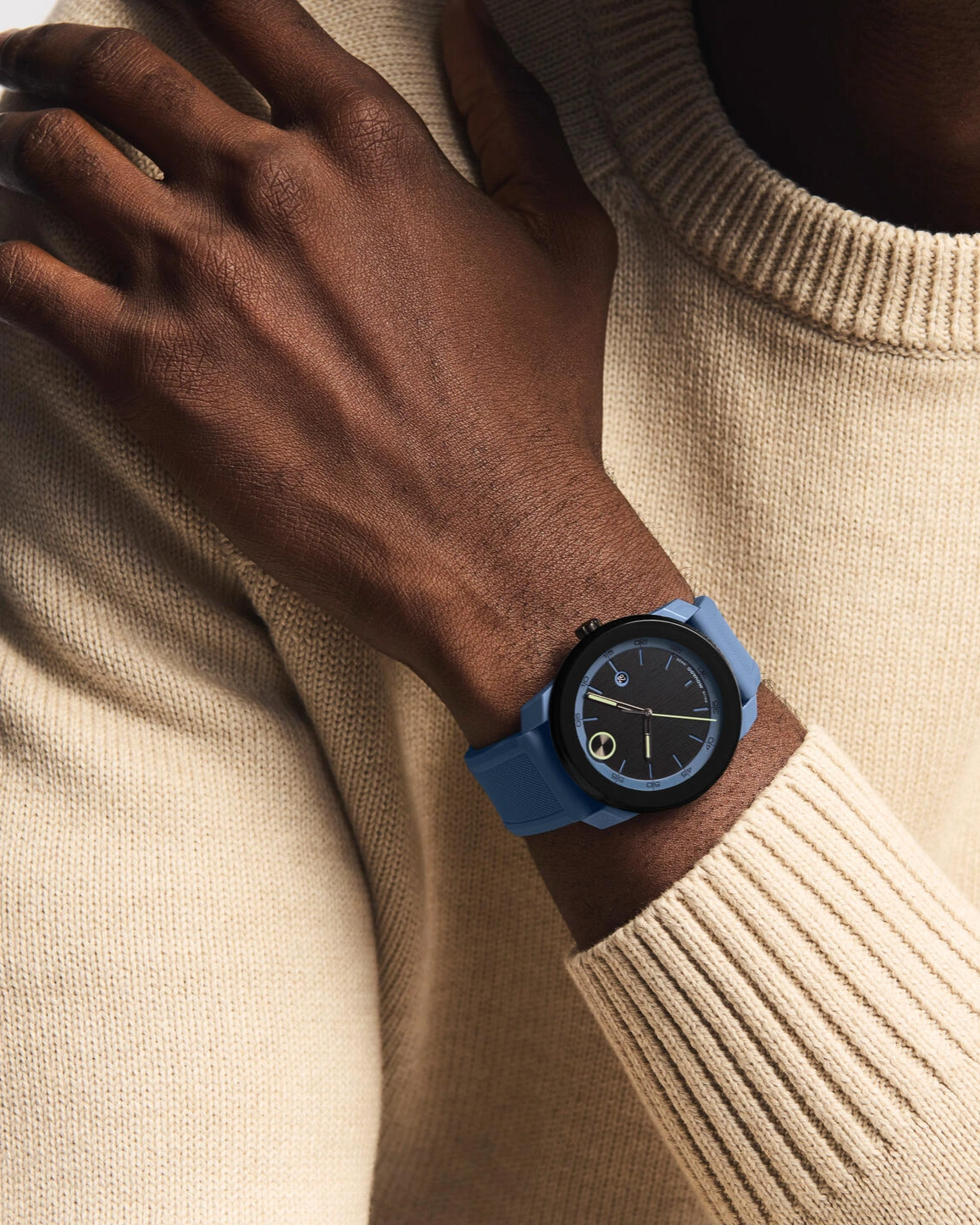 MOVADO -BOLD TR90 4