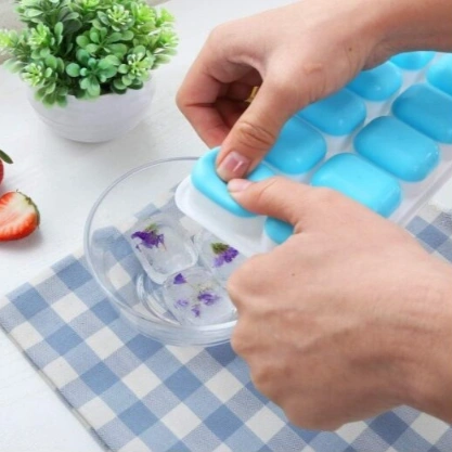 Silicone Ice Cube Tray with Lid BPA-Free Large 14 Cube 2